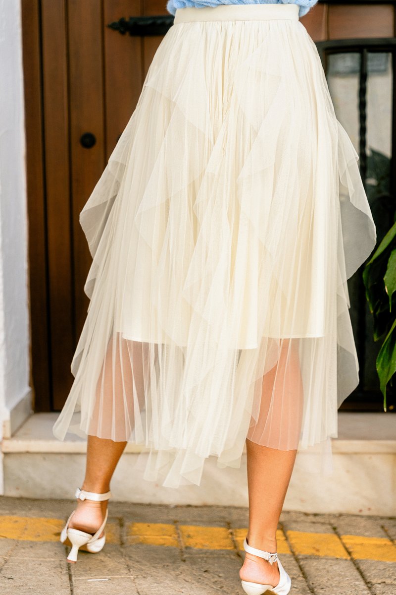 Street Chic Cream Maxi Skirt - Image 3
