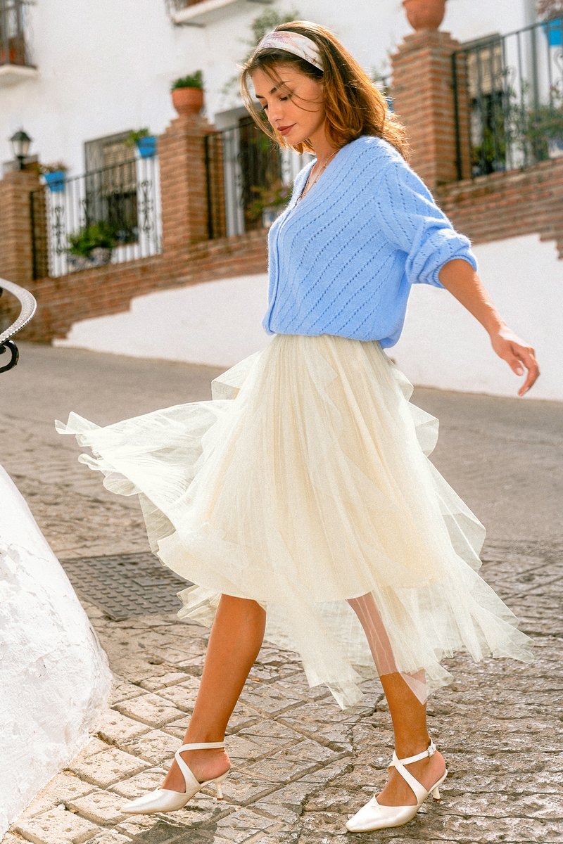 Street Chic Cream Maxi Skirt - Image 5